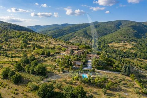 Farm hus i Cortona, Arezzo, Cortona - € 1.950.000 | Ref: a1190ta5281 - foto 1