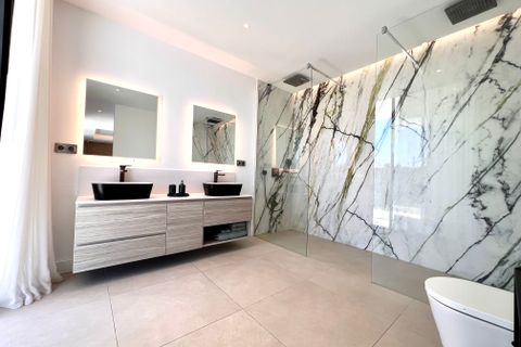 Villa a Estepona, Malaga, Estepona - € 1.775.000 | Ref: SPCRM3887 - foto 27