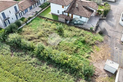 Helårsgrund i Calvisano, Brescia, Calvisano - € 65.000 | Ref: 6415062020-1261 - foto 1