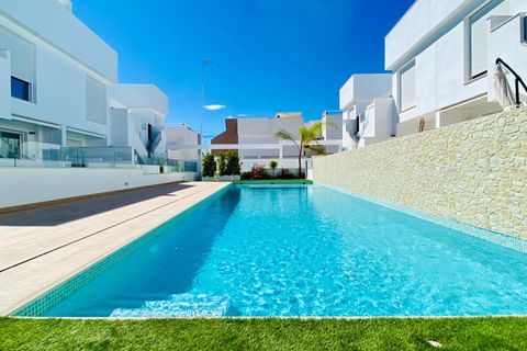 Bungalow - Pilar de la Horadada, Alicante, Pilar de la Horadada - € 334 900 | Réf : MN-N8405 - photo 1