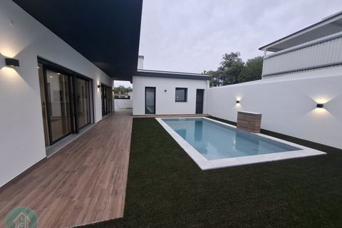 Villa i Quinta do Conde, Setubal, Quinta do Conde - € 750.000 | Ref: CI005 - foto 1