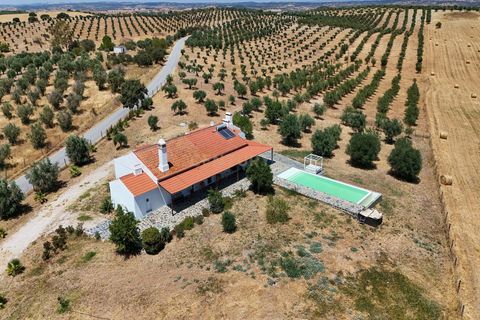 Farm hus i Alandroal, Evora, Alandroal - € 550.000 | Ref: C0364-04838 - foto 1