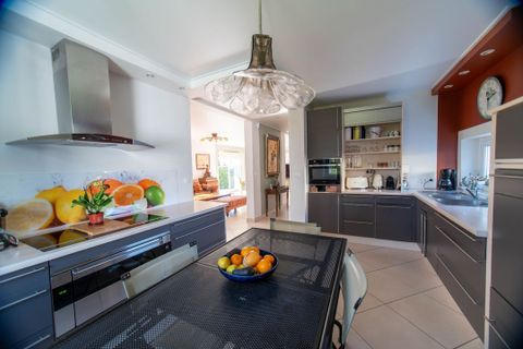 Villa i Annemasse, Haute-Savoie, Annemasse - € 1.300.000 | Ref: 191012976 - foto 7
