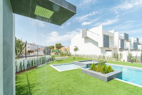 Bungalow i Torrevieja, Alicante, Torrevieja - € 330.000 | Ref: APP-R-70126 - foto 1