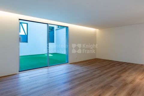 Villa i Corroios, Setubal, Corroios - € 2.500.000 | Ref: PROP-33546 - foto 9
