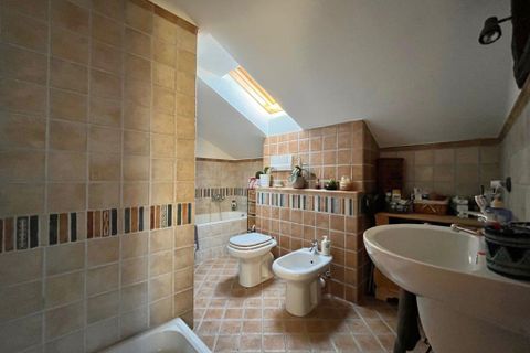Villa i Saronno, Varese, Saronno - € 475.000 | Ref: es5554399 - foto 13