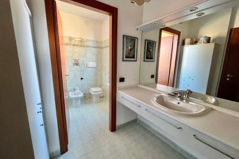 Villa i Saronno, Varese, Saronno - € 475.000 | Ref: es5554399 - foto 16