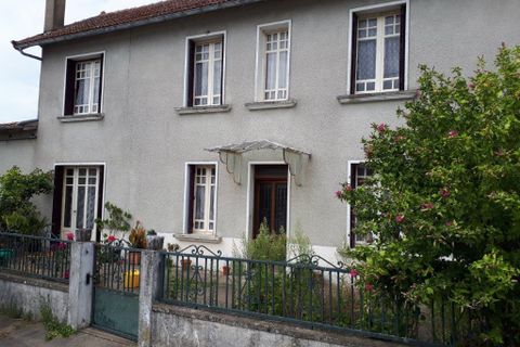 Villa i Brillac, Charente, Brillac - € 150.000 | Ref: es5553602 - foto 1