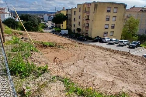 Helårsgrund i Alenquer, Lisbon, Alenquer - € 69.500 | Ref: C0407-00517 - foto 3