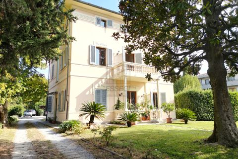 Villa a Porcari, Lucca, Porcari - € 750.000 | Ref: IA03781 - foto 2