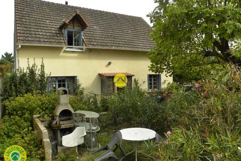 Villa i Léré, Cher, Léré - € 72.500 | Ref: 18CAL110513 - foto 1