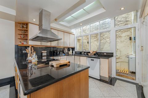 Byhus i Funchal, Madeira, Funchal - € 894.500 | Ref: KWPT-021711 - foto 10