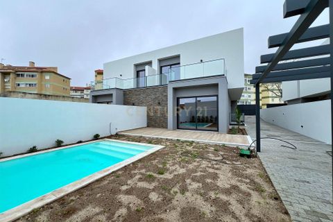 Villa i Carcavelos, Lisbon, Carcavelos - € 1.700.000 | Ref: C0283-01132 - foto 1