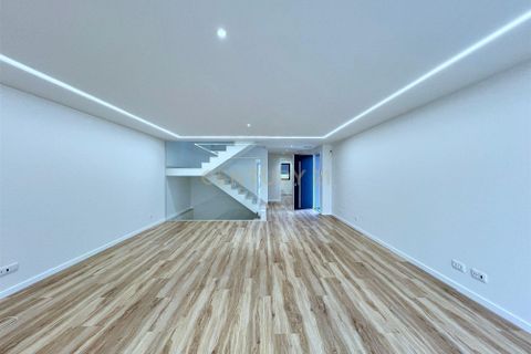 Villa i Carcavelos, Lisbon, Carcavelos - € 1.700.000 | Ref: C0283-01132 - foto 8