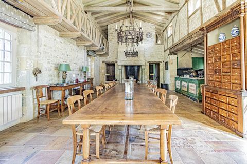 Villa i Monflanquin, Lot-et-Garonne, Monflanquin - € 3.900.000 | Ref: BVI76604 - foto 6