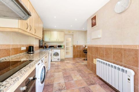 Villa i Marbella, Malaga, Marbella - € 1.399.000 | Ref: R4954378 - foto 8