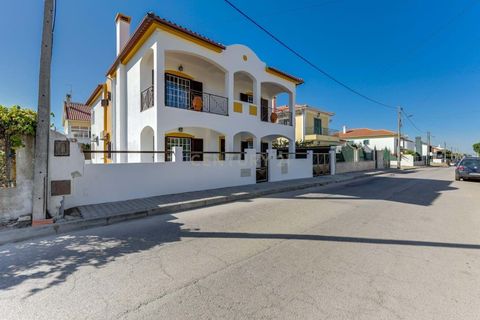 Villa i Seixal, Setubal, Seixal - € 670.000 | Ref: C0222-06539 - foto 2