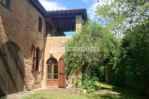 Farm hus i Chiusi, Siena, Chiusi - € 390.000 | Ref: CA624 - foto 1