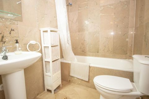 Lejlighed i La Duquesa, Malaga, La Duquesa - € 219.950 | Ref: R5190220 - foto 17