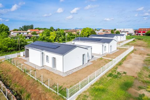 Villa i Legnaro, Padua, Legnaro - € 400.000 | Ref: VMV108 - foto 2