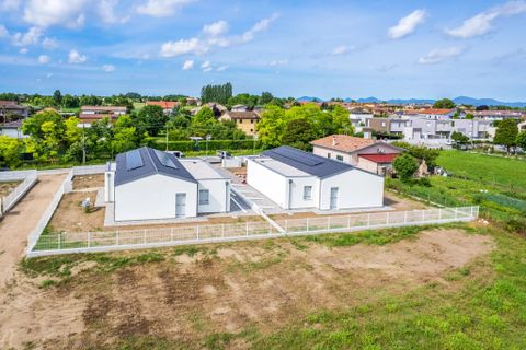 Villa i Legnaro, Padua, Legnaro - € 400.000 | Ref: VMV108 - foto 6