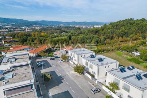 Villa i Guimaraes, Braga, Guimaraes - € 399.900 | Ref: 01-3723 - foto 2