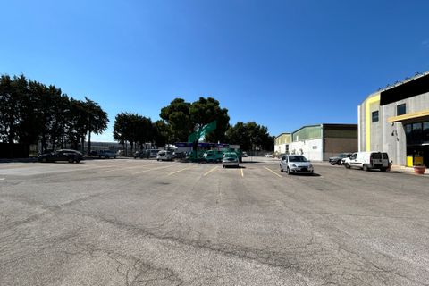 L'establiment comercial a Modugno, Bari, Modugno - € 3.100.000 | Ref: 11992/2025 - foto 18