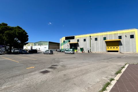 L'establiment comercial a Modugno, Bari, Modugno - € 3.100.000 | Ref: 11992/2025 - foto 19