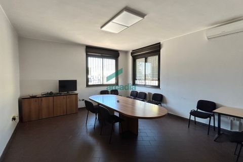 L'establiment comercial a Modugno, Bari, Modugno - € 3.100.000 | Ref: 11992/2025 - foto 23