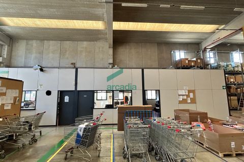 L'establiment comercial a Modugno, Bari, Modugno - € 3.100.000 | Ref: 11992/2025 - foto 28