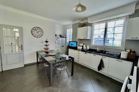 Villa i Pau, Pyrenees-Atlantiques, Pau - € 480.000 | Ref: 84600 - foto 23