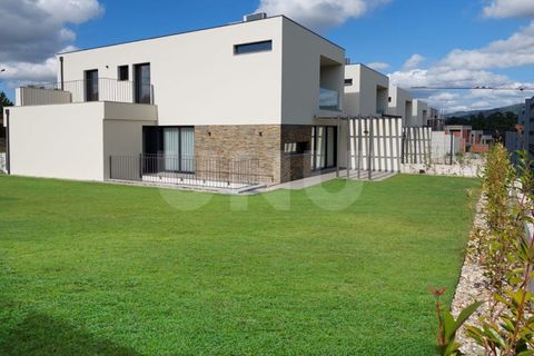 Villa i Braga, Braga, Braga - € 600.000 | Ref: UNU.I.1063.19366_B - foto 1
