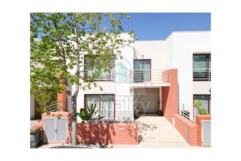 Villa a Palhais, Setubal, Palhais - € 510.000 | Ref: QRRV2063 - foto 2