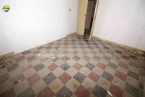 Villa a Castilenti, Teramo, Castilenti - € 29.000 | Ref: EL997-607730 - foto 2