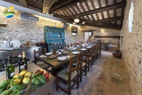 Villa a Nereto, Teramo, Nereto - € 1.500.000 | Ref: EL1030-608077 - foto 2