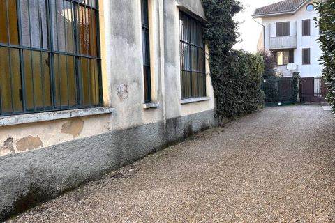 L'establiment comercial a Cornaredo, Milan, Cornaredo - € 750/mes | Ref: 1729 - foto 2