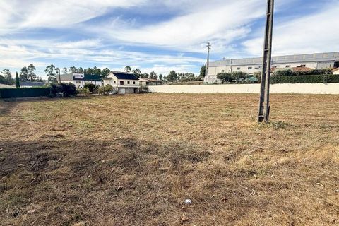 Helårsgrund i Satao, Viseu, Satao - € 160.000 | Ref: C0203-02515 - foto 1
