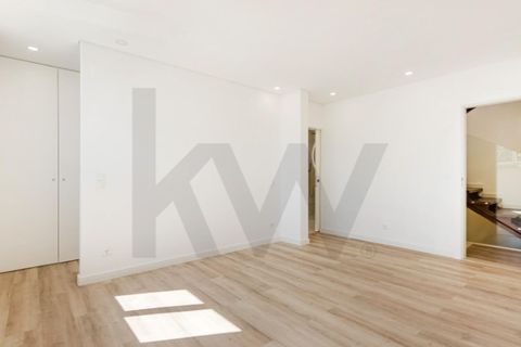 Villa i Amadora, Lisbon, Amadora - € 1.100.000 | Ref: KWPT-021907 - foto 19