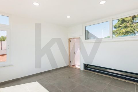 Villa i Amadora, Lisbon, Amadora - € 1.100.000 | Ref: KWPT-021907 - foto 26