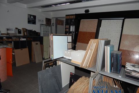 L'establiment comercial a Carpi, Modena, Carpi - € 1.000/mes | Ref: VVT-953 - foto 12