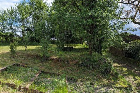 Helårsgrund i Figeac, Lot, Figeac - € 40.000 | Ref: E8C4746EED2C4777 - foto 6