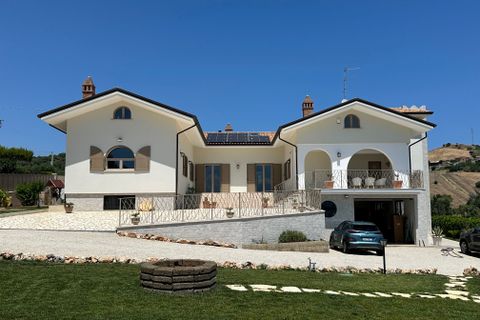 Villa i Tortoreto, Teramo, Tortoreto - € 840.000 | Ref: es5554821 - foto 2