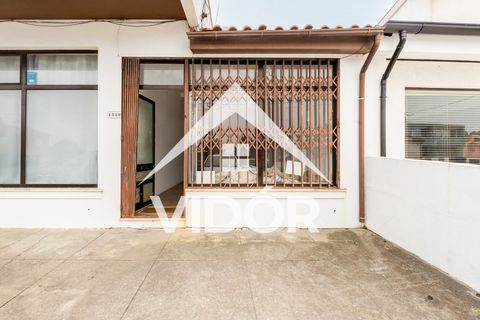 Erhvervsejendom i Paramos, Aveiro, Paramos - € 150.000 | Ref: 01.AV.11.001 - foto 1