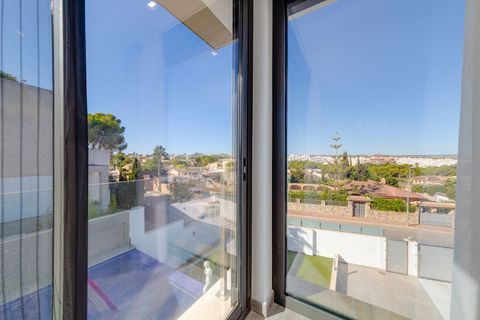 Villa i Torrevieja, Alicante, Torrevieja - € 1.250.000 | Ref: C-1165 - foto 33