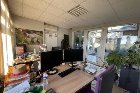 Erhvervsejendom i Limoges, Haute-Vienne, Limoges - € 324.000 | Ref: 6900410039 - foto 8