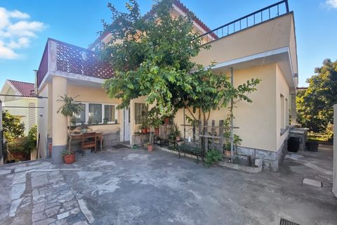 Villa i Barcarena, Lisbon, Barcarena - € 639.500 | Ref: 25-E.FAV-502 - foto 1