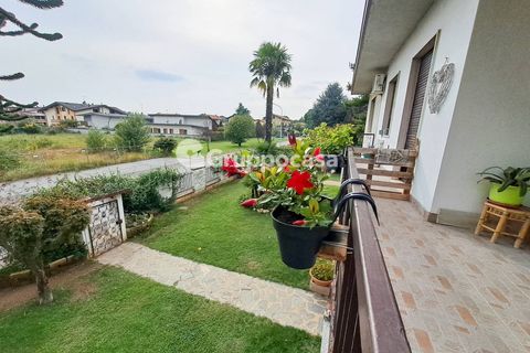 Villa a Mesero, Milan, Mesero - € 362.000 | Ref: Villa con due appartamenti, via 2 Giugno 6, Mesero - foto 16
