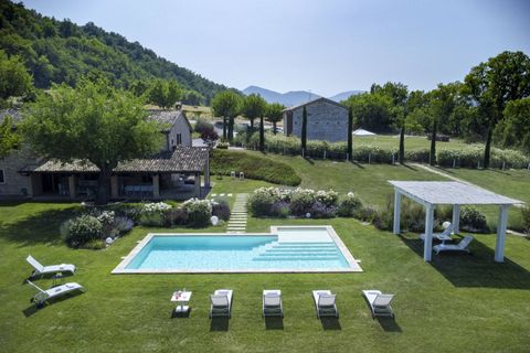 Landejendom i Cagli, Pesaro and Urbino, Cagli - € 1.100.000 | Ref: CBI160-2553-138 - foto 2