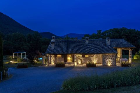 Landejendom i Cagli, Pesaro and Urbino, Cagli - € 1.100.000 | Ref: CBI160-2553-138 - foto 26