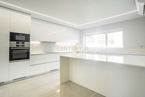 Villa i Sintra, Lisbon, Sintra - € 800.000 | Ref: C0263-01419 - foto 9